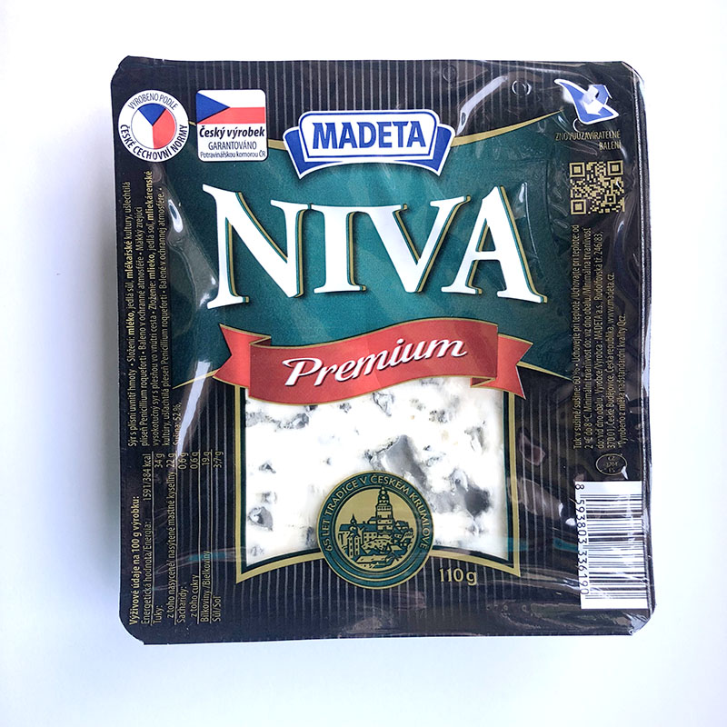 Сир з синьою плісінню "Мадета Преміум", 60%, 110г